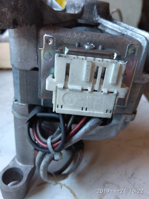 Двигатель стиральной машины Indesit (3 кг)