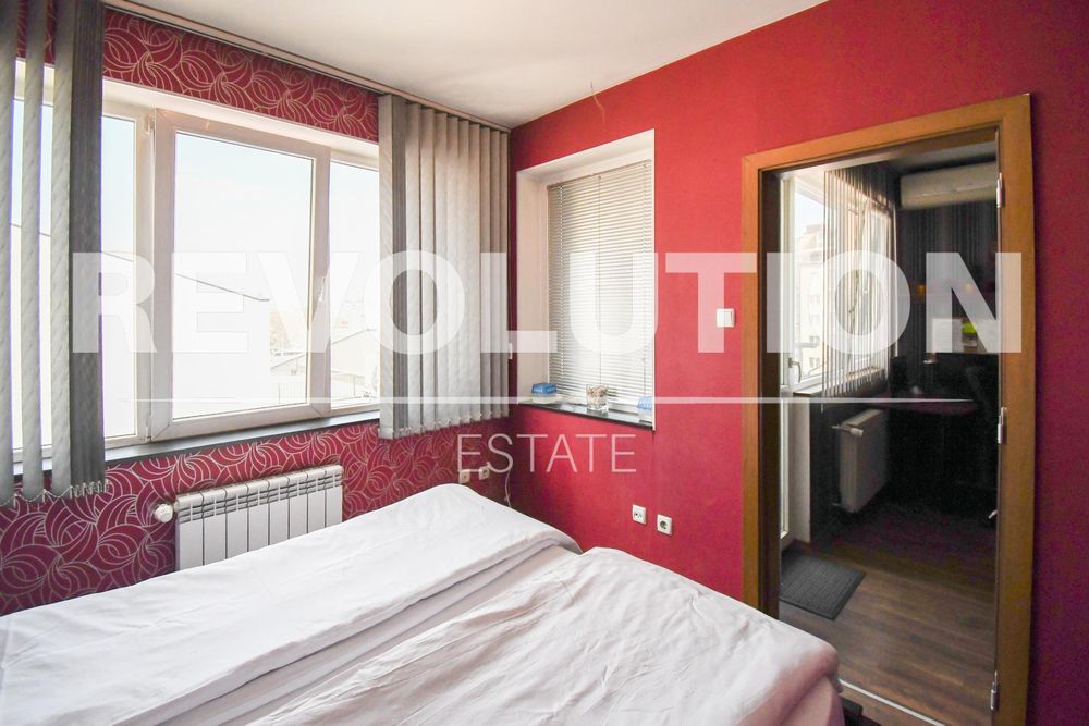 Дава се под наем Двустаен апартамент в София, Център - 65 кв.м за 600 € - Снимка #3