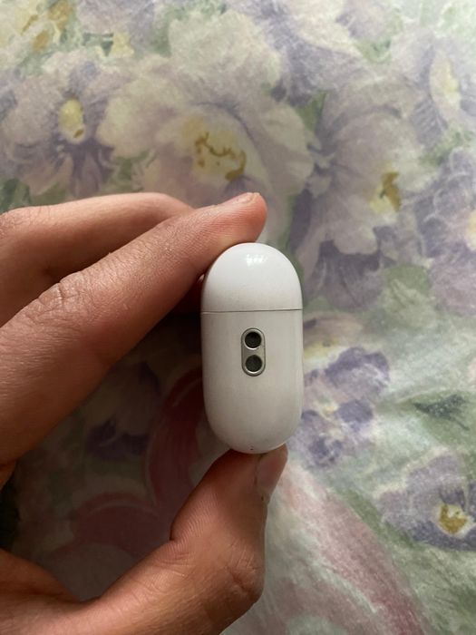 Наушники AirPods