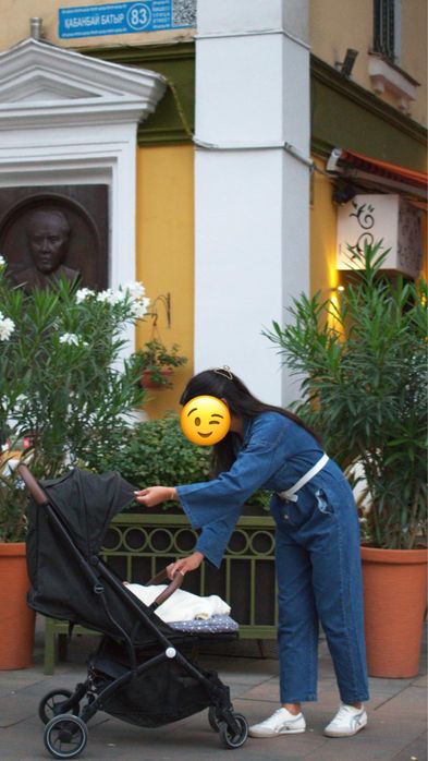 Продам джинсовый костюм