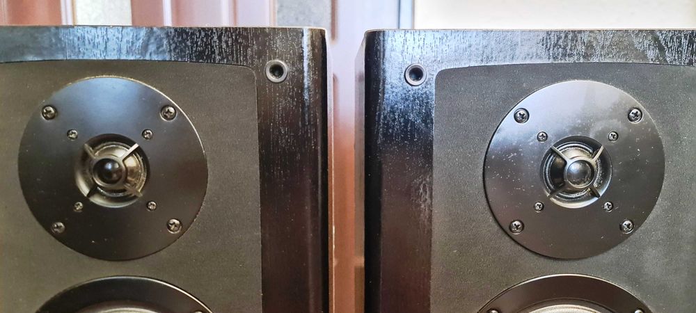 Technics SB-EX3 125W pe 4 Ohm, sensibilitate 85 Db/W/M