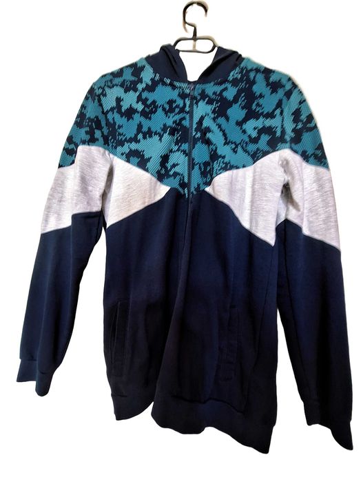 Много свеж и удобен суичър за лятото на Добра отстъпка!