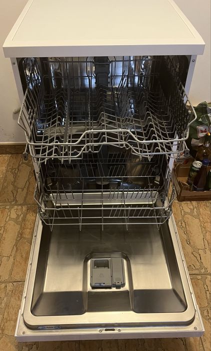 Masina de spalat vase Independenta Beko DFN05311W,13 seturi,5 programe