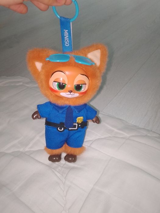 Игрушка лис из зверополиса
