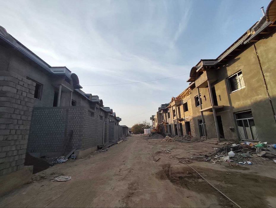 Уй сотилади Лимонарияда 2 сотих 8 та хона Нархи 113000