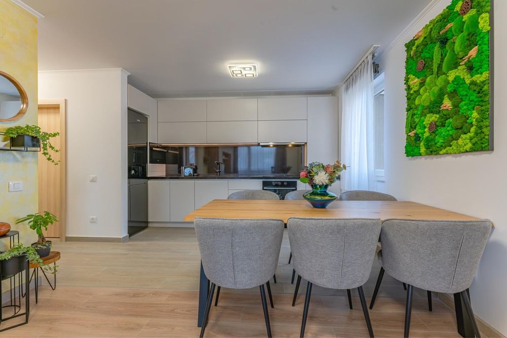 Apt 2 camere open space Urban Plaza