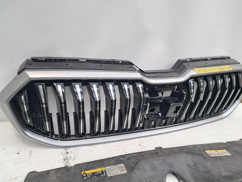 Грил решетка Skoda Superb 4 Skoda Superb 3
