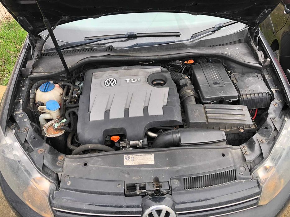 Piese din dezmembrari VW Golf 6 combi, 1.6 diesel CAYC DSG negru LC9X