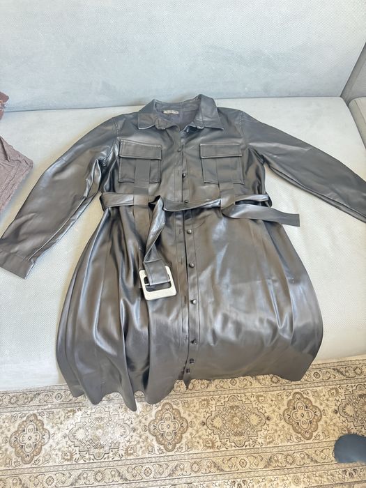 Платье из экокожи