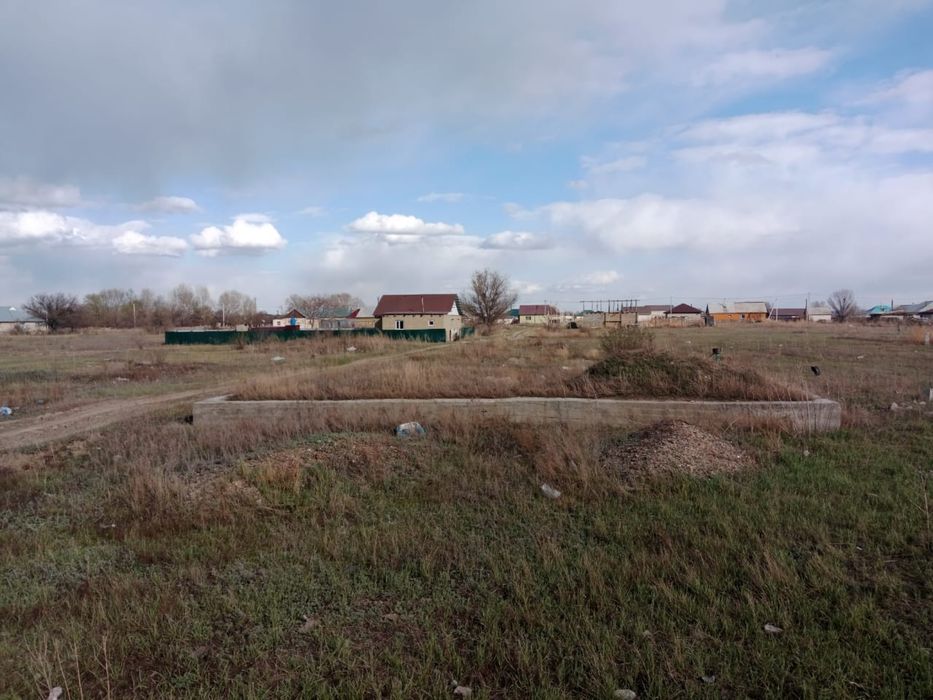 Срочно продам участок 10Х10 с фундаментом Договорная г. Семей