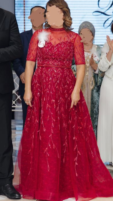 Продаются вечерние платья