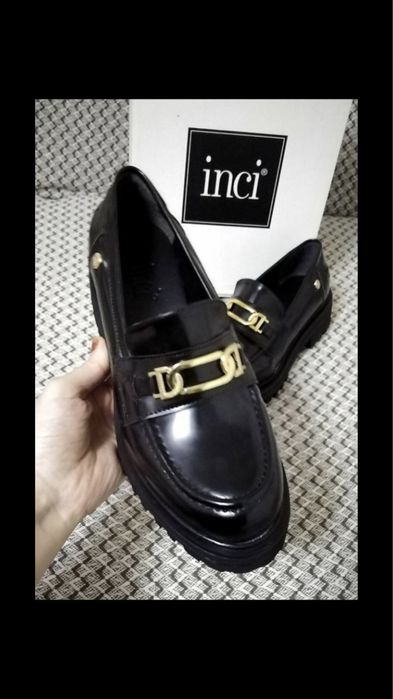 Кроссовки скидка