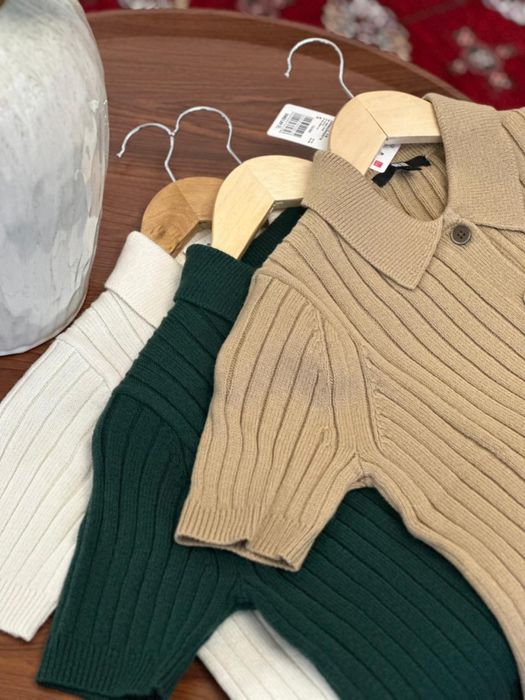 В наличии Uniqlo поло