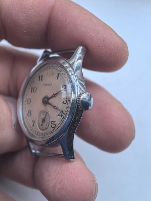 Победа с червено 12