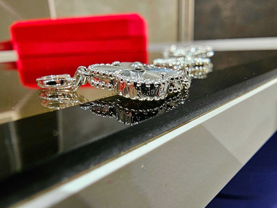 Van Cleef & Arpels VCA Silver Diamond 5 Vintage Alhambra Дамска Гривна