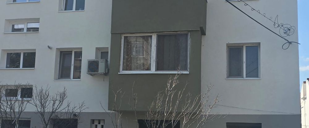 Vând apartament cu 2 camere în Deta zona Târgu Mare etaj 1