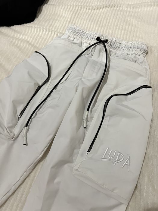Luda - панталон S Размер