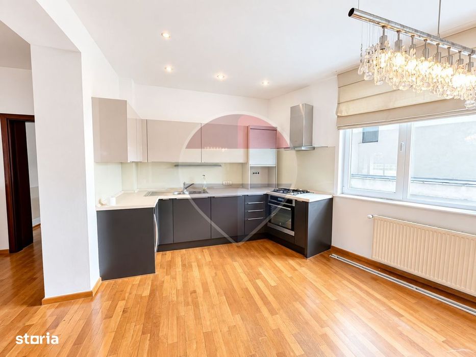 Apartament 4 camere de inchiriat | Singur pe palier | Semineu |