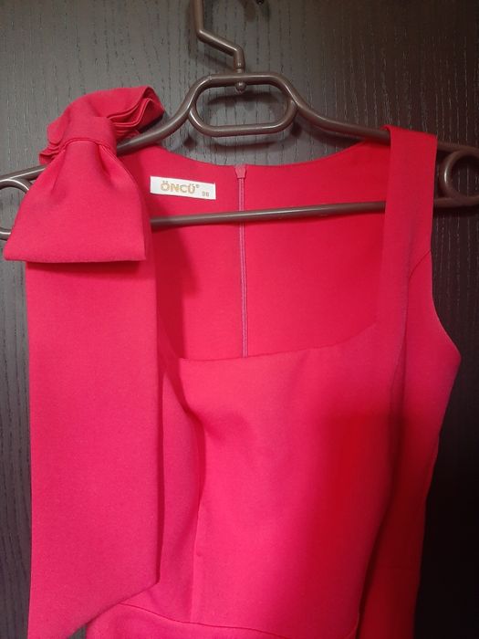 Дамска официална рокля