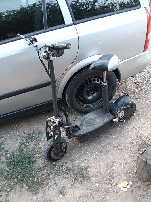 Trotinetă electrică