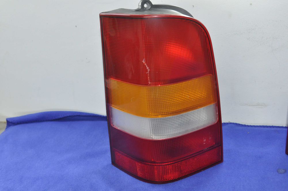 Фонари задние на Mercedes Vito. Кузов W638.