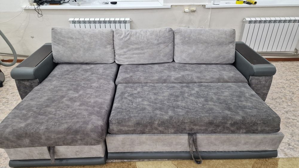 Продам отлтчный,качкственный диван