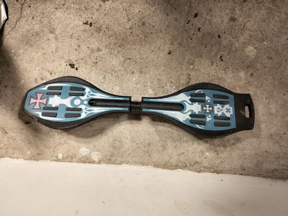 Vând placă waveboard cu 2 roti