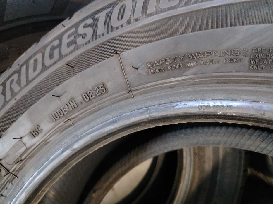 2бр.летни гуми 235/65/16C Bridgestone