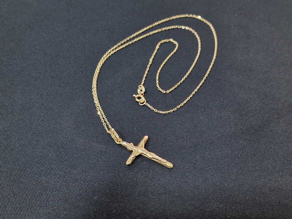 Дамски златен синджир с кръст 14К / 3,18 гр.