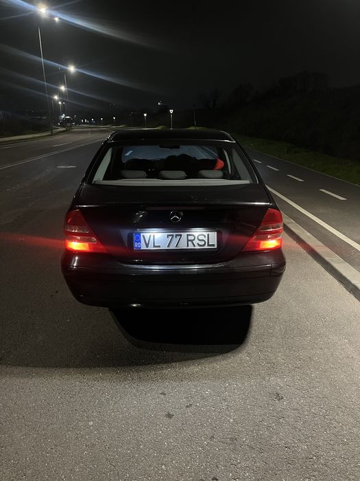 Mercedes c 180 kompresor  2002