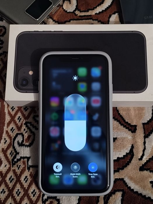 iPhone 11 64GB продам или обмен