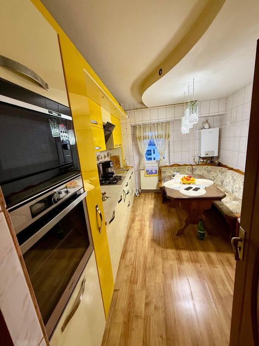 Apartament 3 camere decomandat ( bloc 1992 ) zona Nicolina ( LIDL )