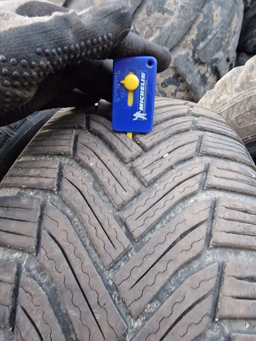 Anvelope 215/65R16 marca Michelin, M +S, DOT 2022 ,6 mm