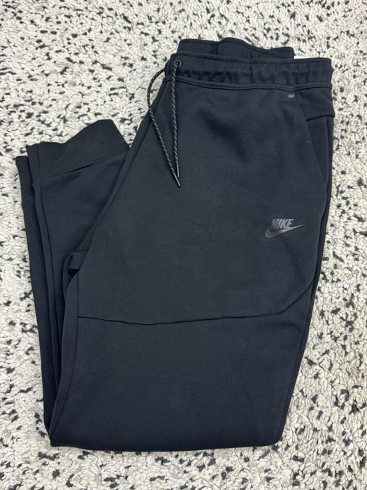 Мъжко долнище NIKE TECH .Размер 2XL