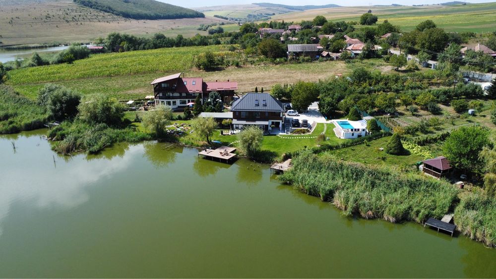Teren  1900 M Pe Malu Lacului Geaca * Intravilan la Lac Pt Casa in Loc Geaca Jud Cluj
