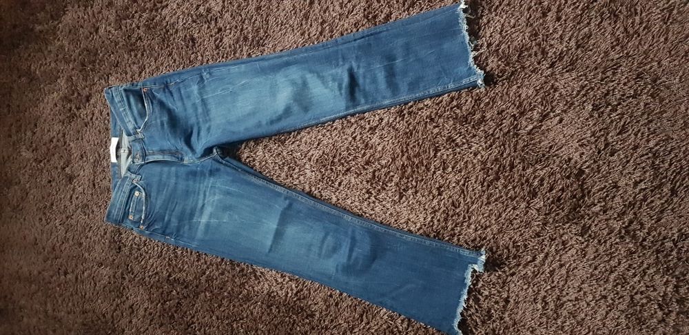 Чисто нови дамски дънки zara 2 броя