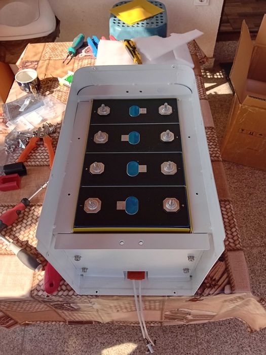 Baterie Lithium 4. 224KW 12 v 330Ah LifePo4 Panouri solare tractiune