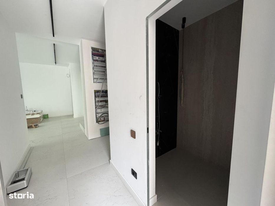 Vila LUX|400mp UTILI |5-6 Camere |2 Parcari |intre OMV - Erou Iancu