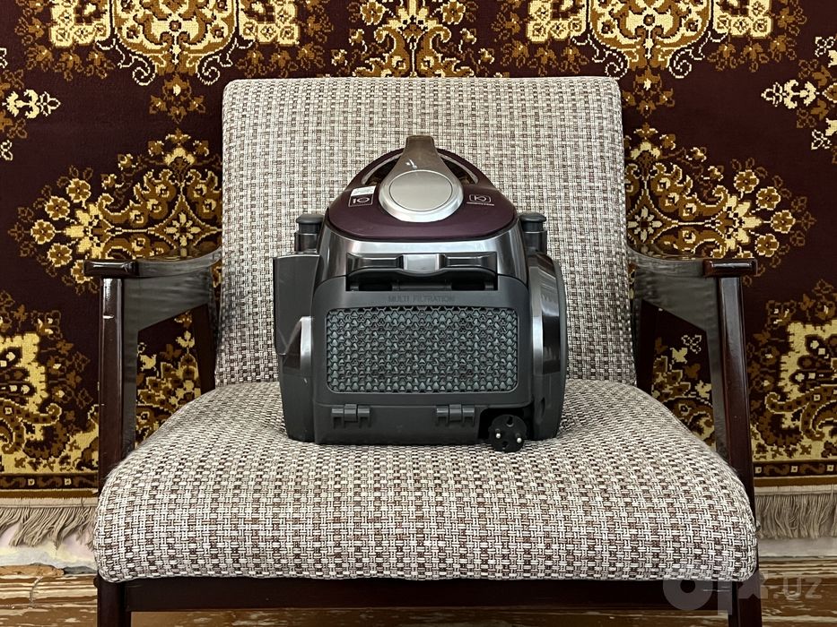 Пылесос LG VC83109UHAQ