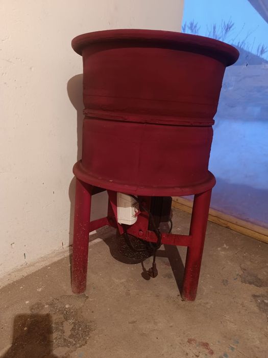 Дробилка почти новая