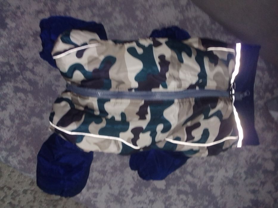 Продам зимний куртку ( комбез) для собак