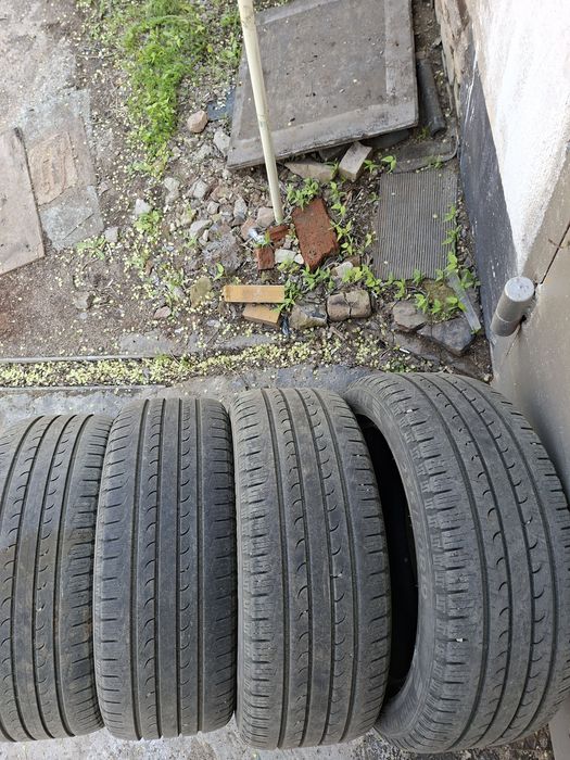 Продам шины 235/50/19 гудиер
