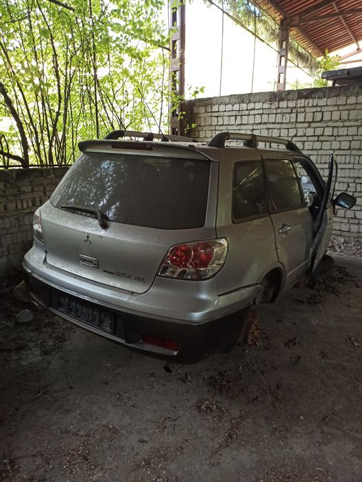 Mitsubishi outlander на части
