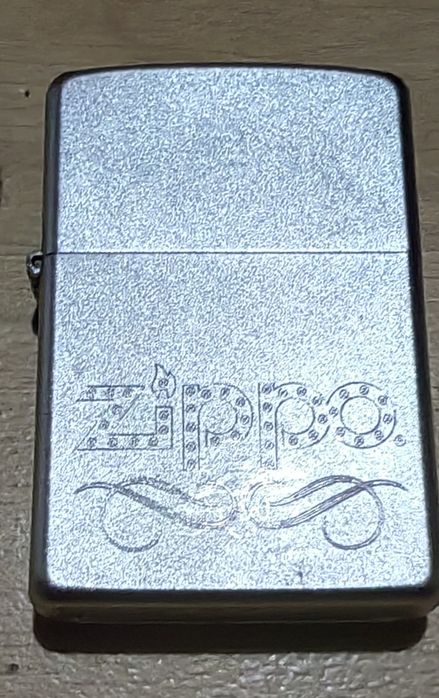 Bricheta Zippo 24335