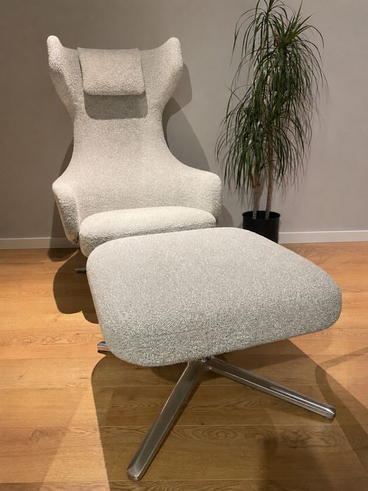 Vitra Grand Repos + Ottoman