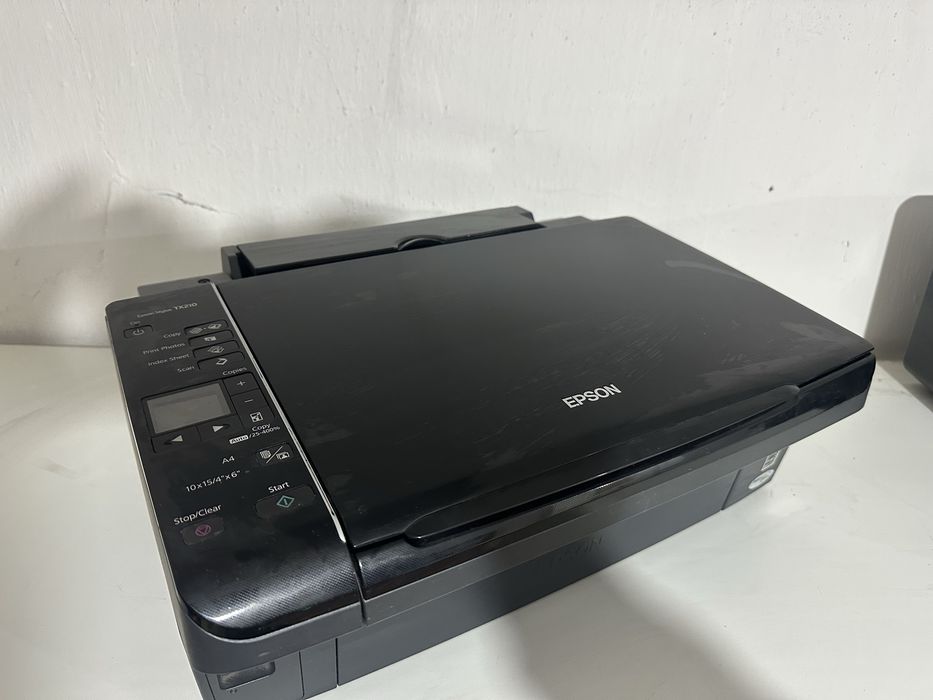 Принтера Epson,panasonic 3 штуки рабочие