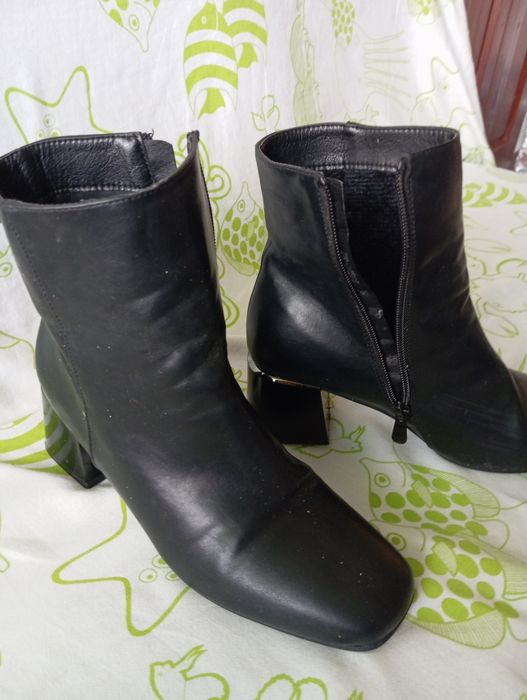 Дамски елегантни боти 37 номер