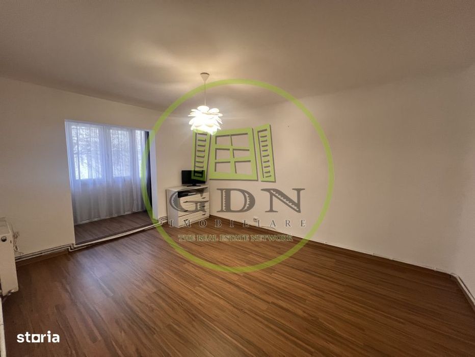 Apartament 4 camere, decomandat, 90mp, cartier 1 Mai, zona Sara — fotografia 1