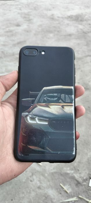 Айфон 8 +.          .