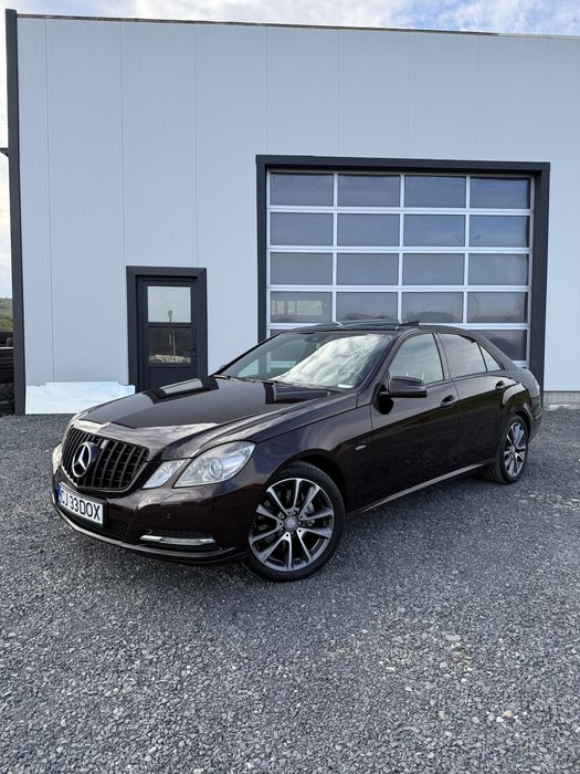 Mercedes-Benz E350  (W212)  3.0 V6  265 CP   2010